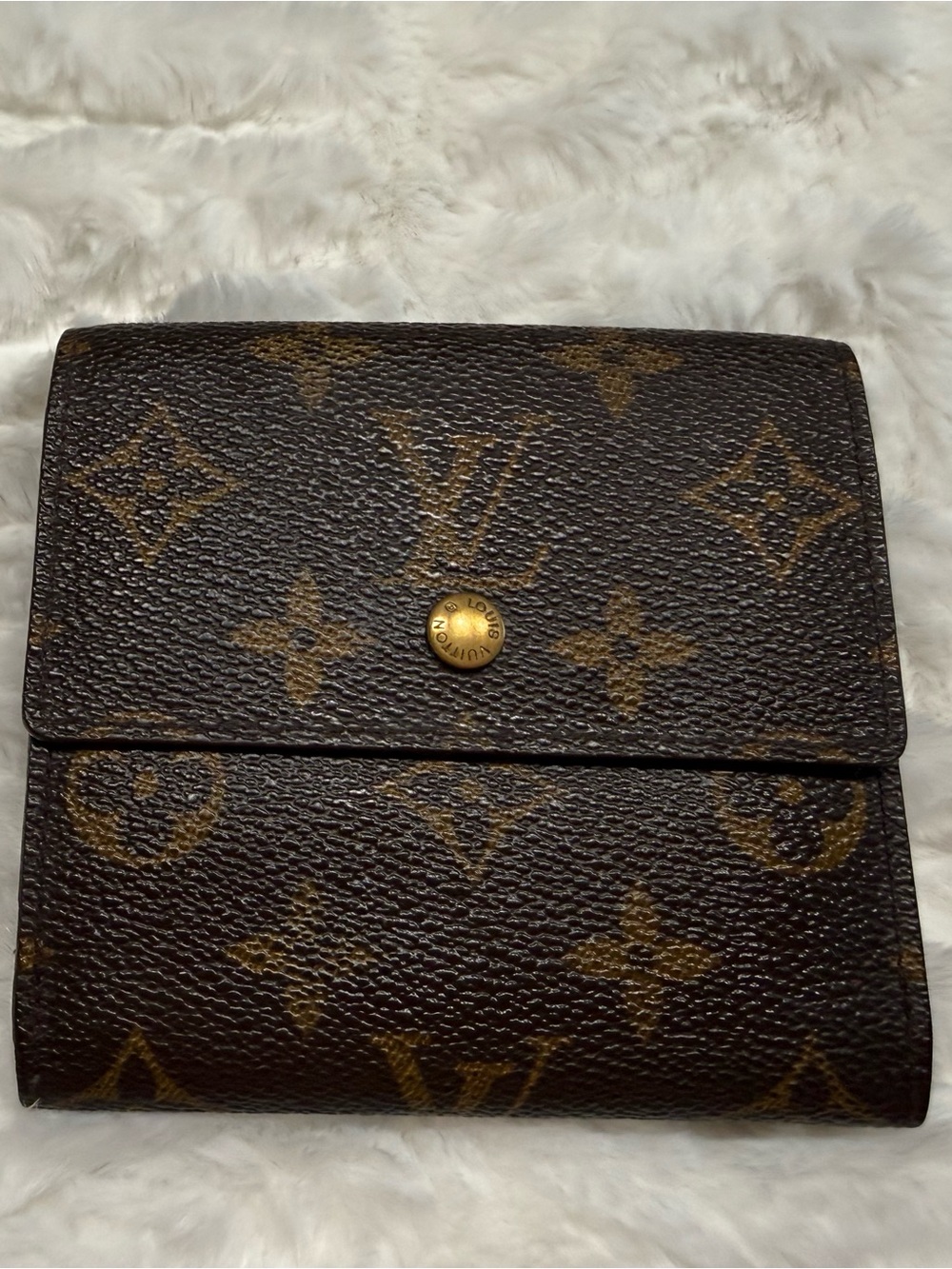 Louis Vuitton Monogram Compact Elise Wallet authenticated